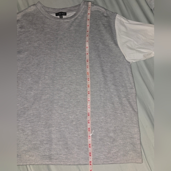 Timing: 90's like Top w/ Dress Shirt Sleeves, Long or roll up w/tie accent - Picture 4 of 10